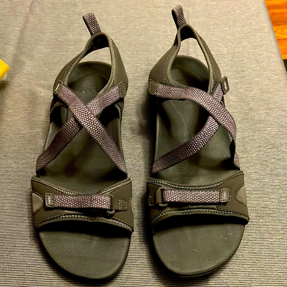 Abeo adjustable waterproof hiking sandals